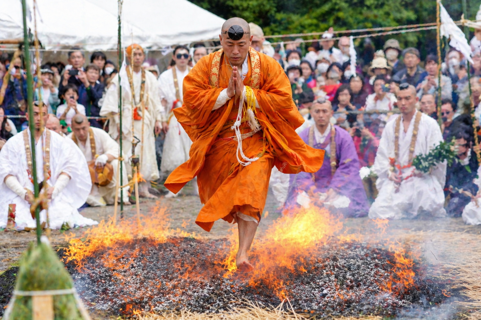 宇都宮市 多氣山大火渡り祭